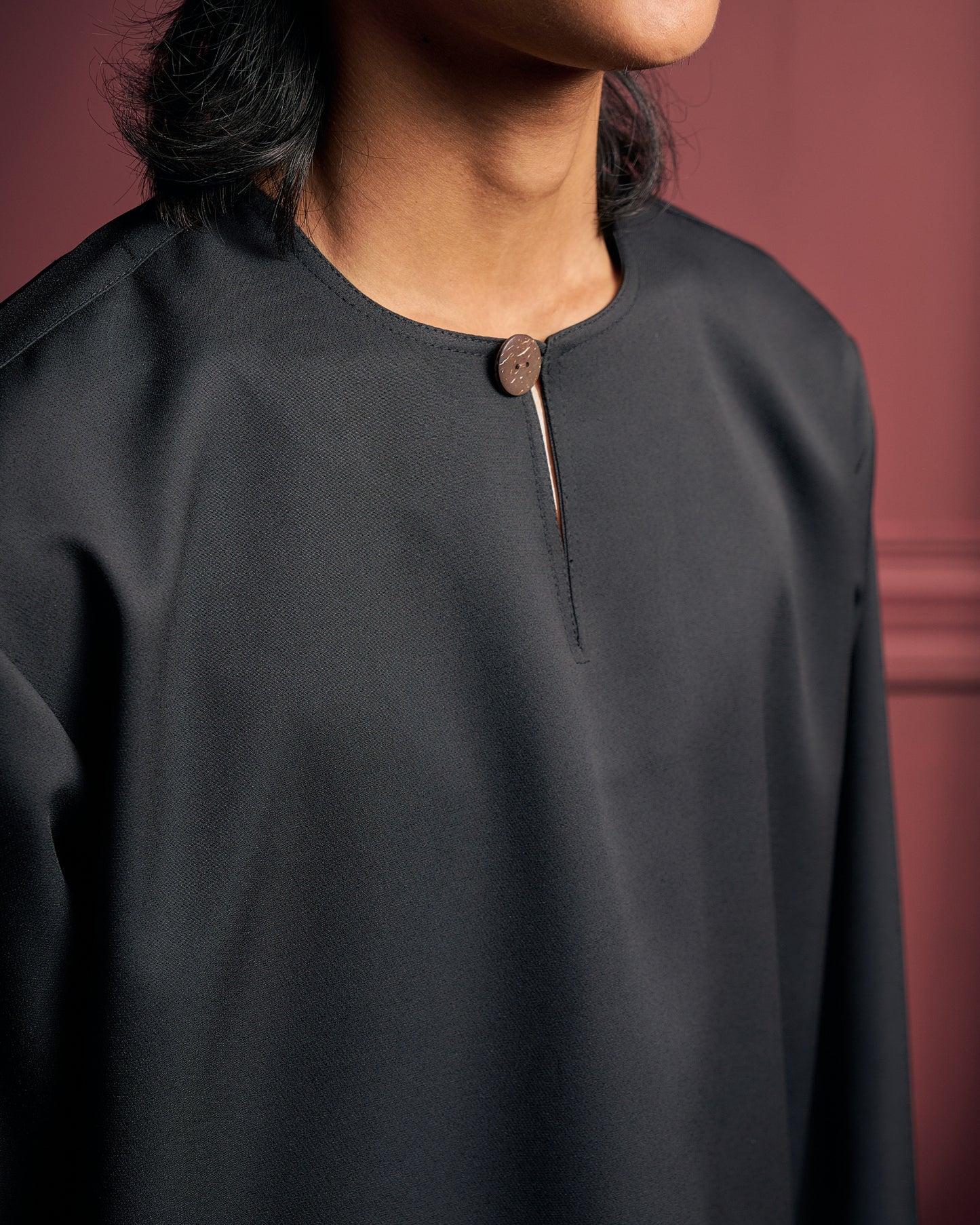 Tuah Kurta in Black