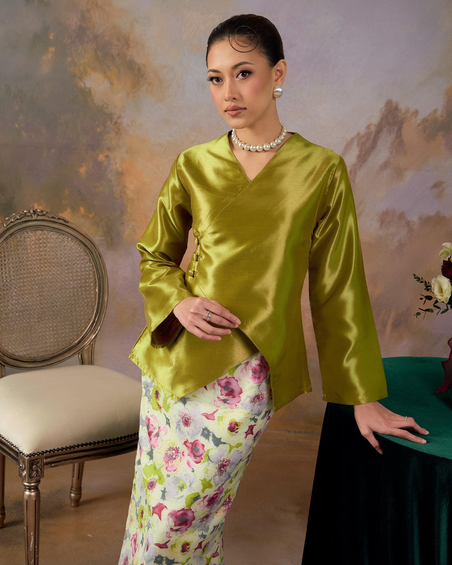 Seroja in Golden Moss