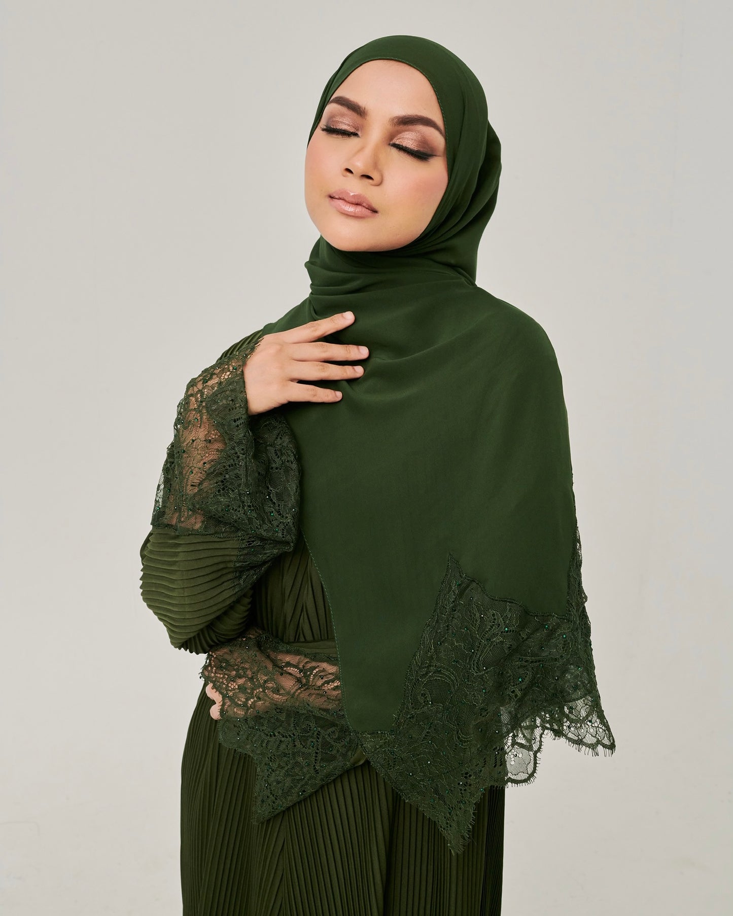 Needha in Olive