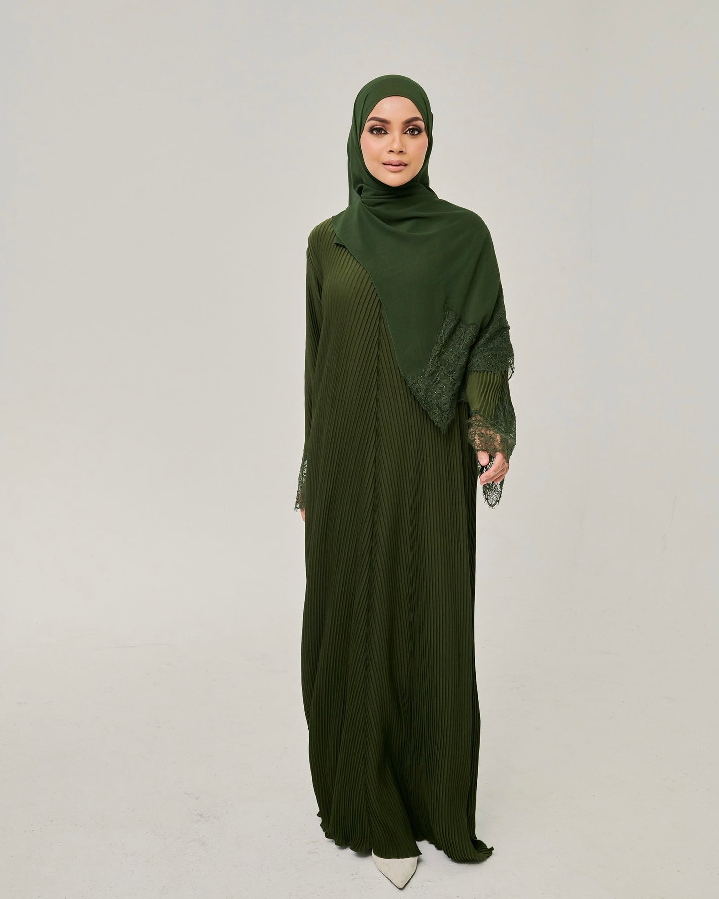 Needha in Olive